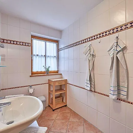 Zum Sonnenhügel Apartment