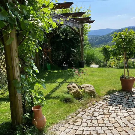 Zum Sonnenhügel Apartment *